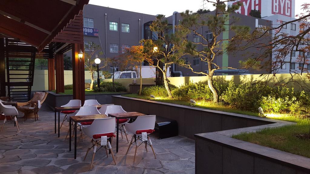 I.Y Hotel Suwon Esterno foto