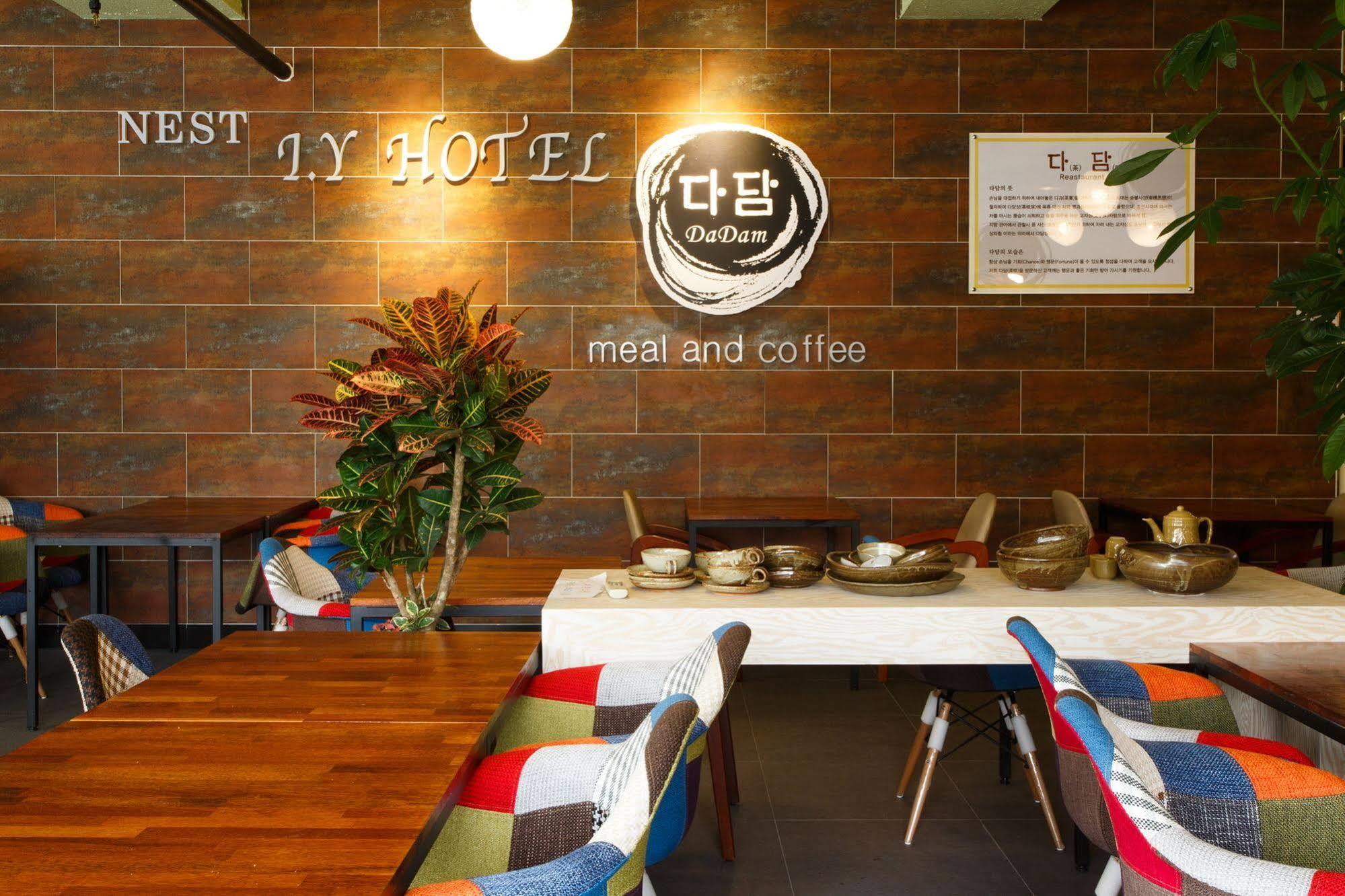 I.Y Hotel Suwon Esterno foto