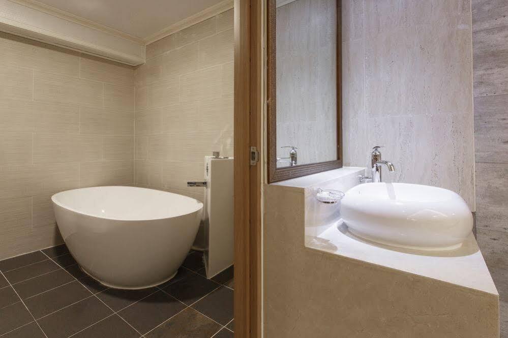 I.Y Hotel Suwon Esterno foto
