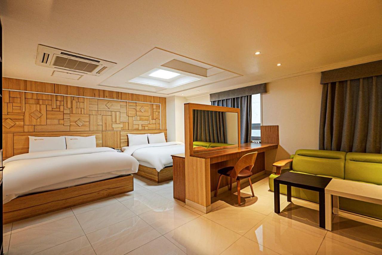 I.Y Hotel Suwon Esterno foto