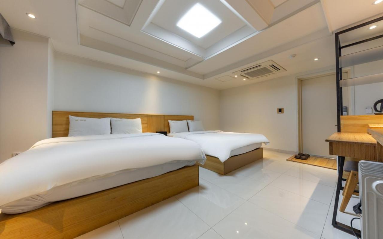 I.Y Hotel Suwon Esterno foto